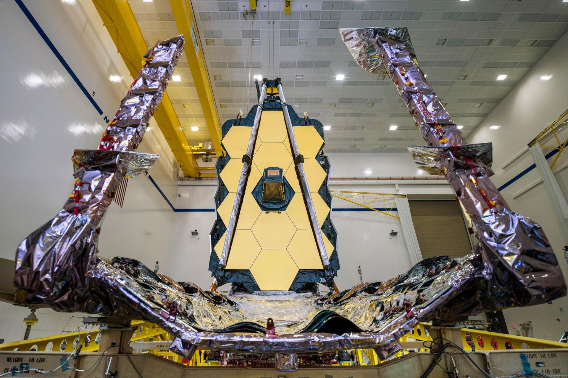 Image of James Webb Space Telescope assembled in cleanroom