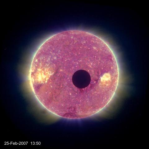 Image of the Moon passing in front of the Sun